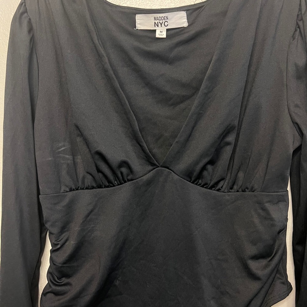 Madden NYC Womens Black Long Sleeve V-Neck Ruched Bodice Bodysuit Size M - Picture 7 of 7